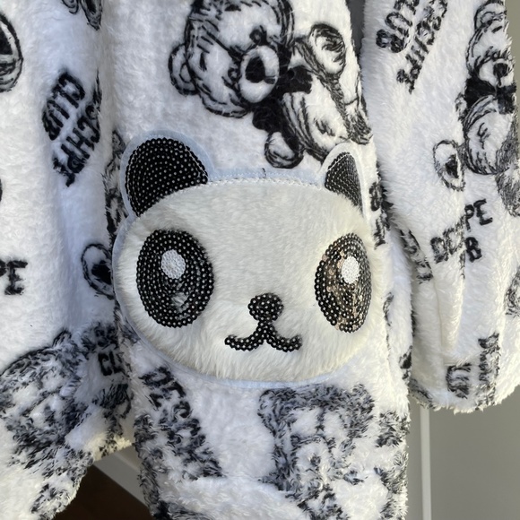 NWT Cozy Hoodie Black White - Picture 2 of 8